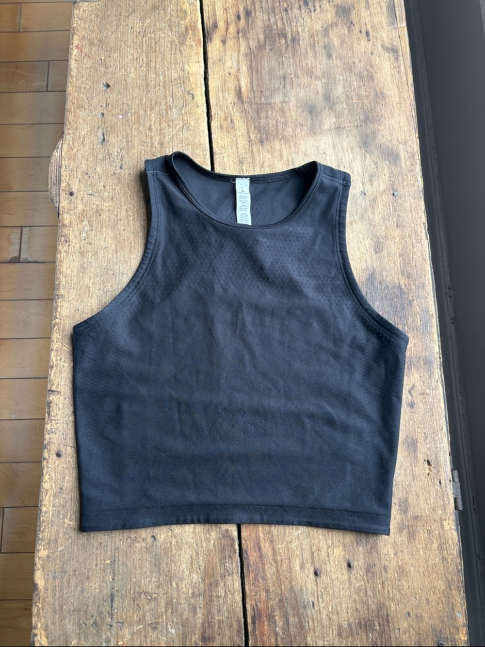 Lululemon Women's Black Sleeveless Crop Tank Top